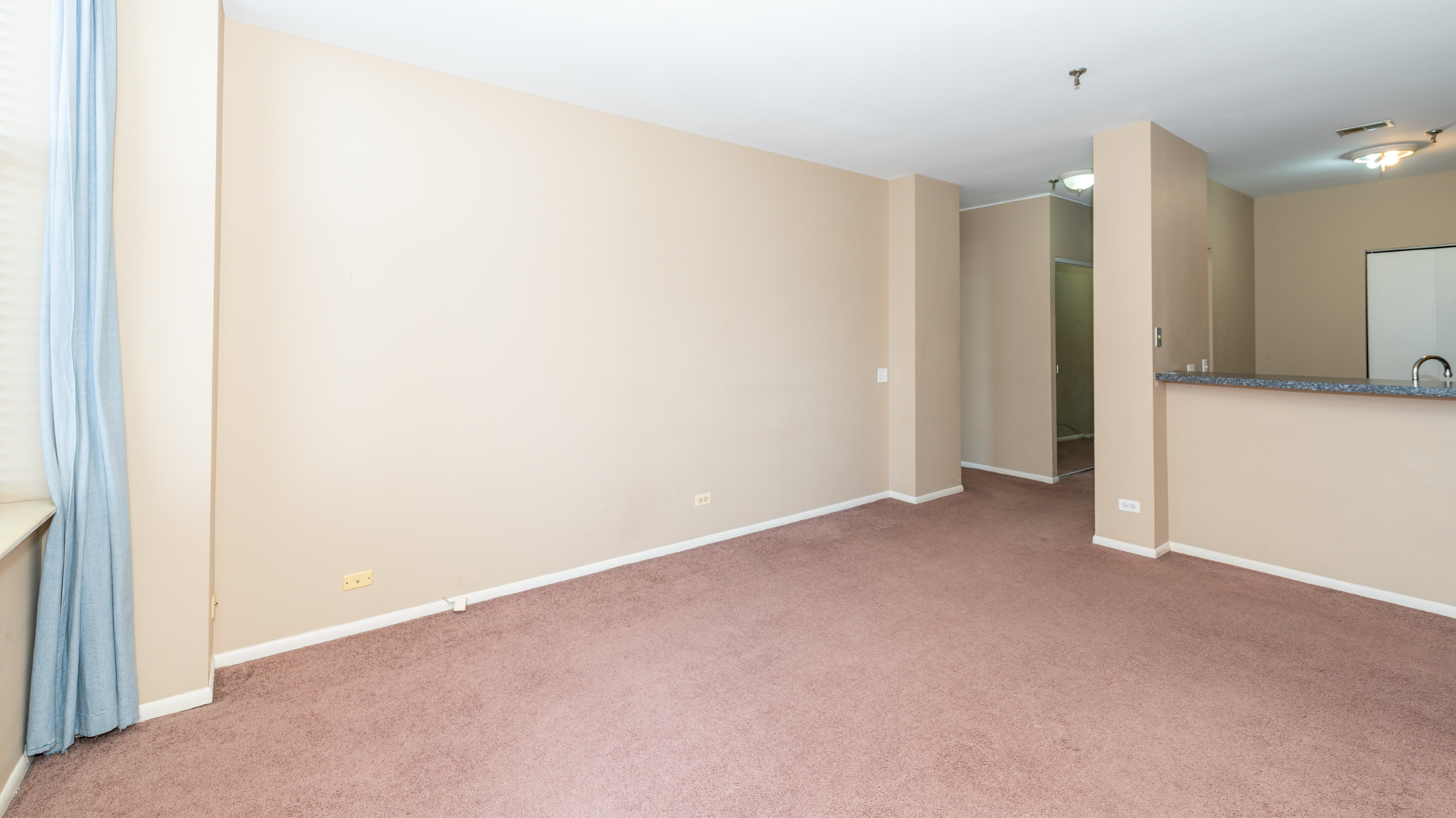 780 South Federal Street, Unit 1106 Chicago, IL 60605 - Photo 9 of 32 a view of an empty room
