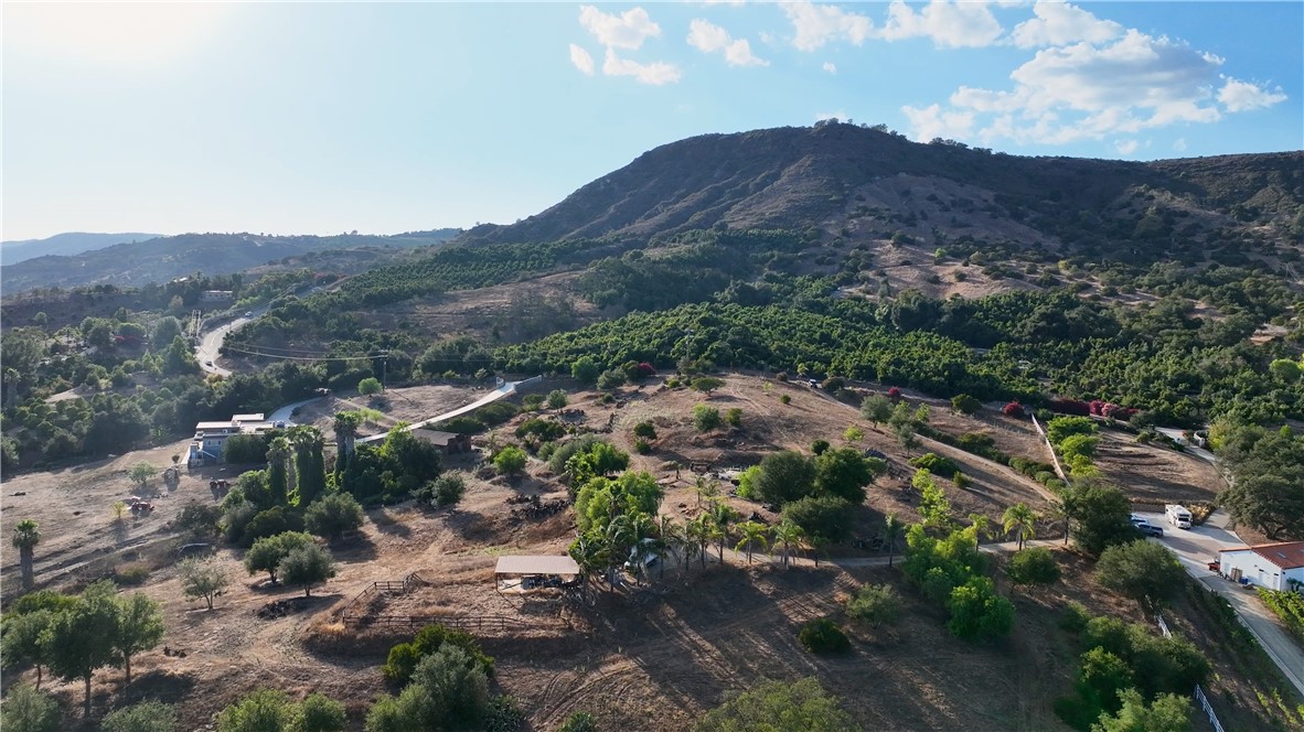 22735 Carancho Road Temecula, CA 92590 - Photo 13 of 17 a view of a city