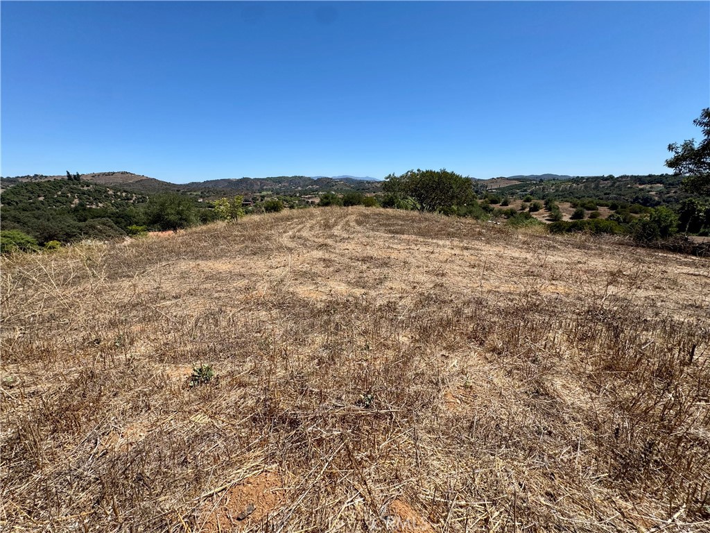 22735 Carancho Road Temecula, CA 92590 - Photo 6 of 17 a view of lake and mountain