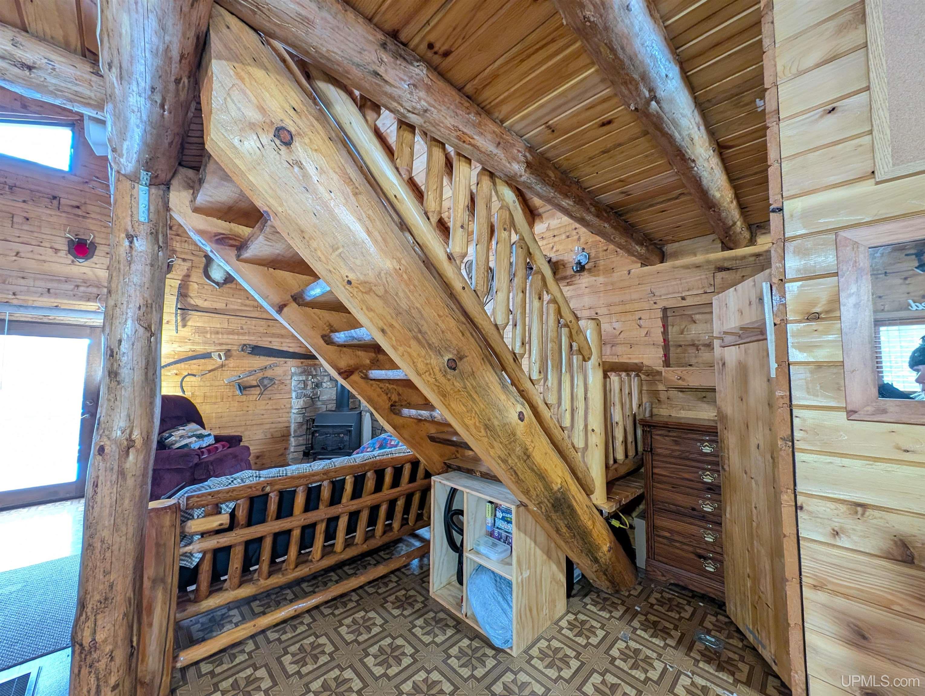 12237 33 Road Wetmore, MI 49895 - Photo 12 of 40 Gallery Image 12
