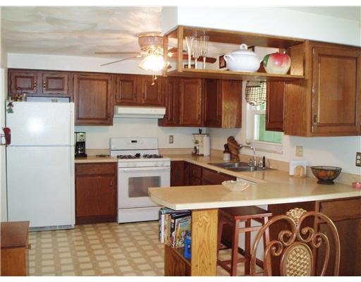 369 Bagdad Road Leechburg, PA 15656 - Photo 6 of 18 Kitchen.