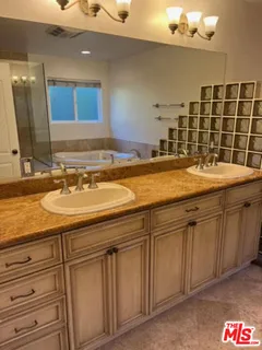 $6,950 | 3530 South Bentley Avenue, Los Angeles, CA 90034