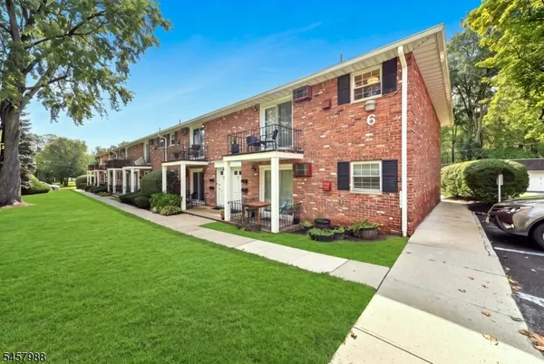 $335,000 | 320 South Street, Unit 6L, Morristown, NJ 07960