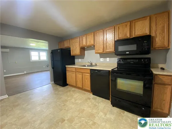 $1,295 | 813 Cherokee Street, Unit 6, Fountain Hill, PA 18015