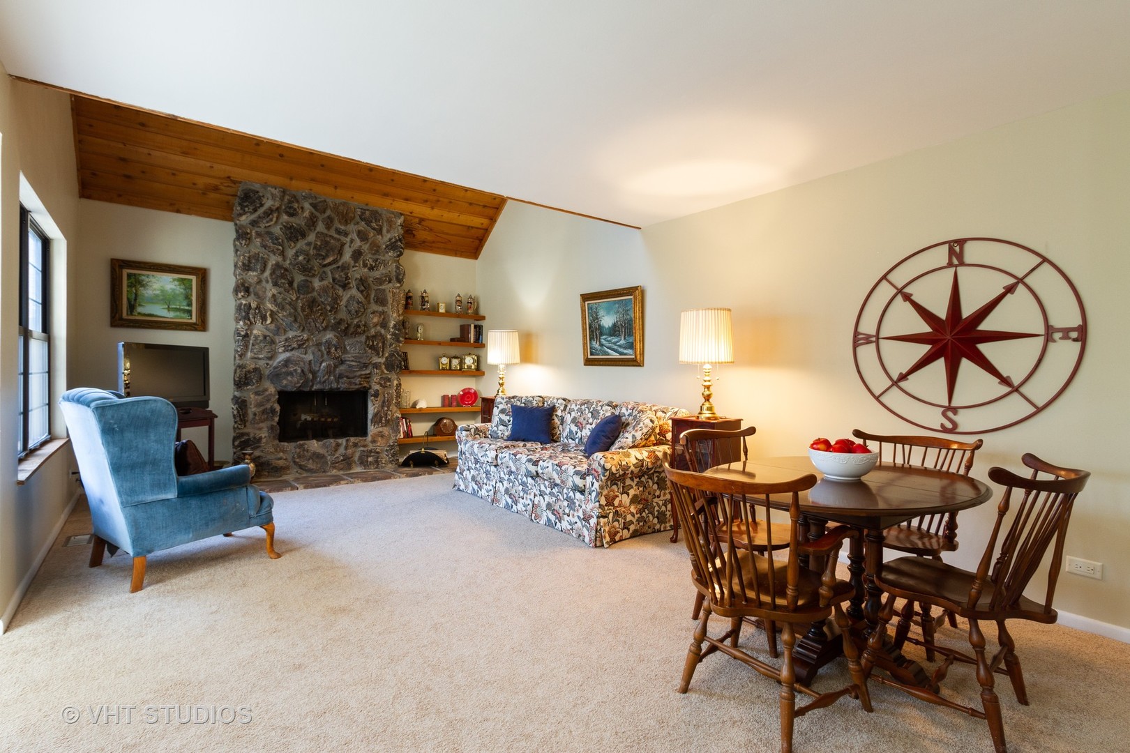 703 Chandler Road Gurnee, IL 60031 - Photo 3 of 10