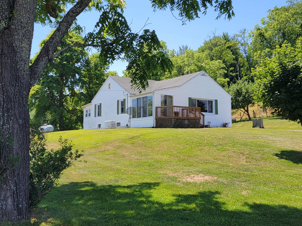 879 Shady Hill Road Independence, VA 24348 - Photo 1 of 60 Gallery Image 1