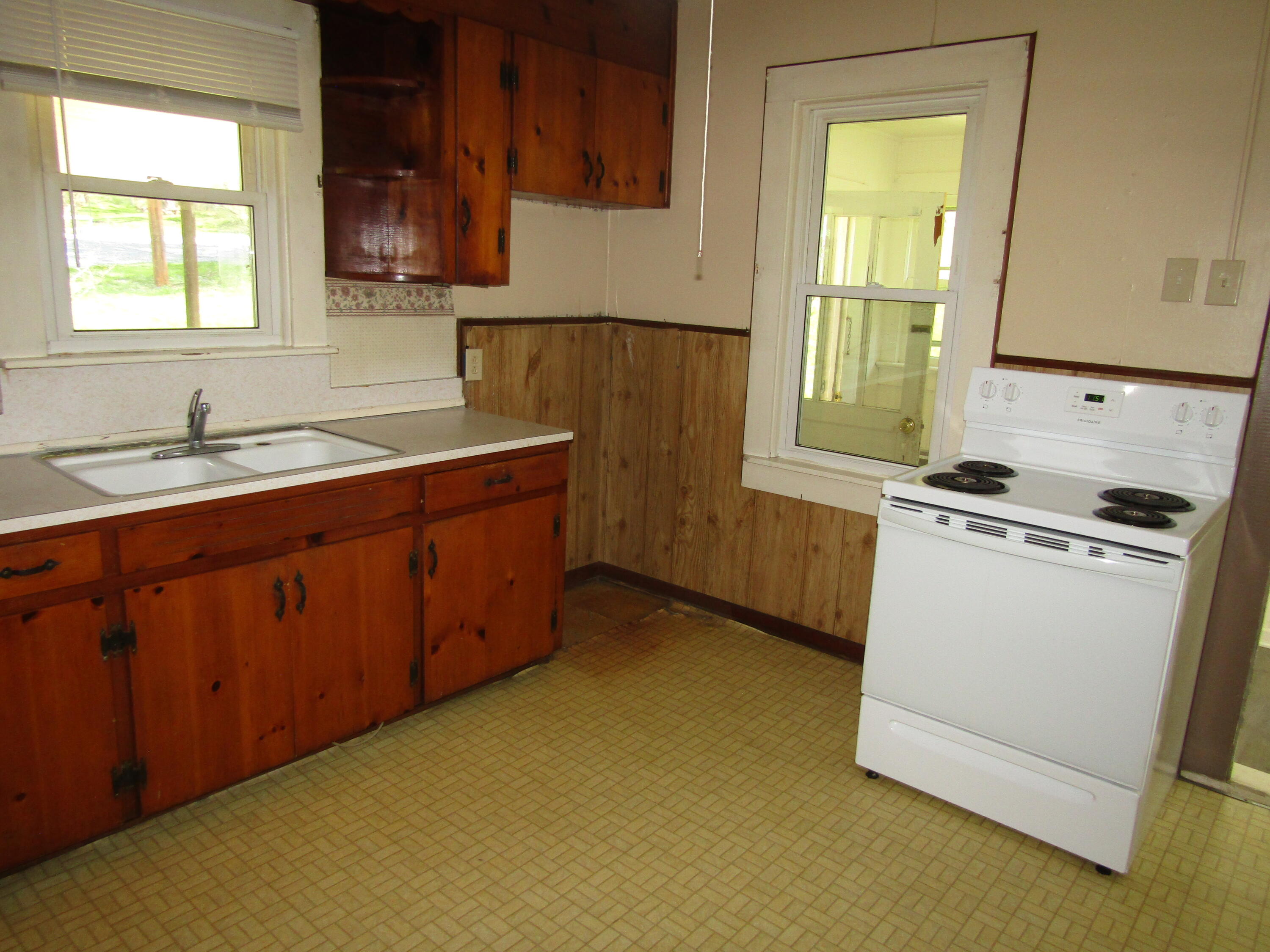 913 Allison Gap Road Saltville, VA 24370 - Photo 18 of 34 022