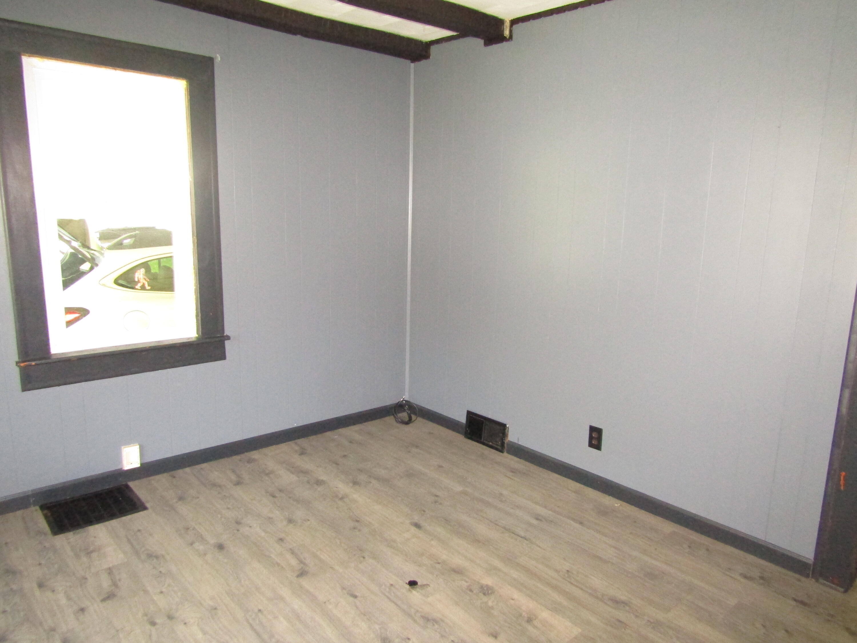 913 Allison Gap Road Saltville, VA 24370 - Photo 3 of 34 008