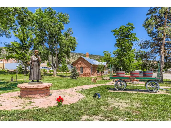 $965,000 | 122 Longs Peak Drive, Lyons, CO 80540