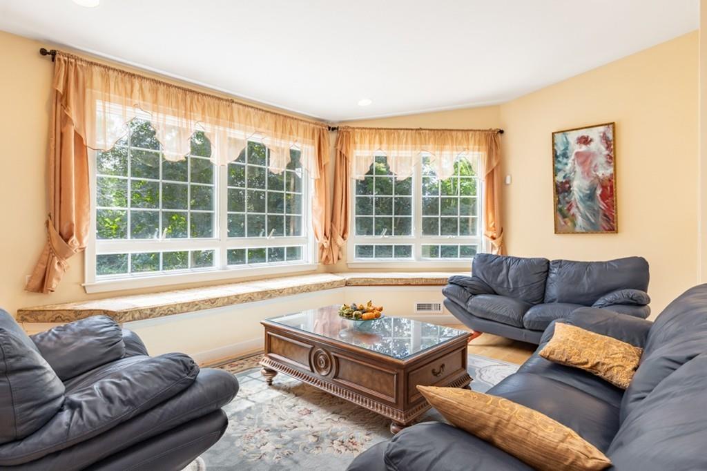 4 Olde Towne Road Lynnfield, MA 01940 - Photo 14 of 31 Gallery Image 14