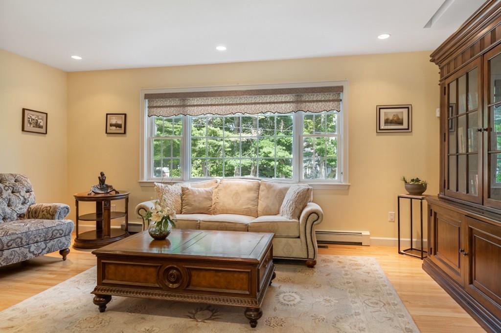 4 Olde Towne Road Lynnfield, MA 01940 - Photo 5 of 31 Gallery Image 5