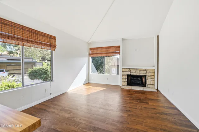 $454,500 | 245 Oak Leaf Drive, Unit 205, Thousand Oaks, CA 91360