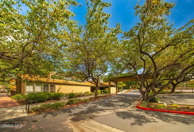$454,500 | 245 Oak Leaf Drive, Unit 205, Thousand Oaks, CA 91360