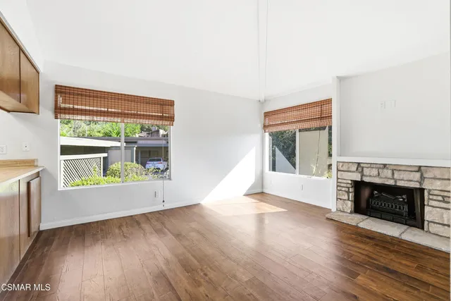 $454,500 | 245 Oak Leaf Drive, Unit 205, Thousand Oaks, CA 91360