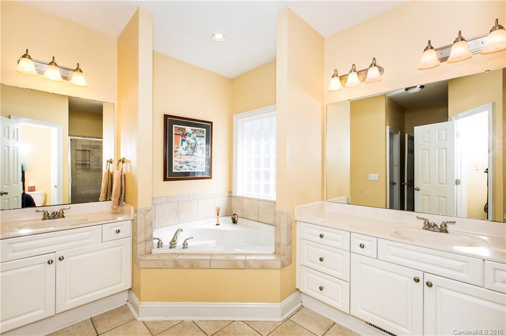 1944 Knoll Ridge Road York, SC 29745 - Photo 16 of 24 Gallery Image 16