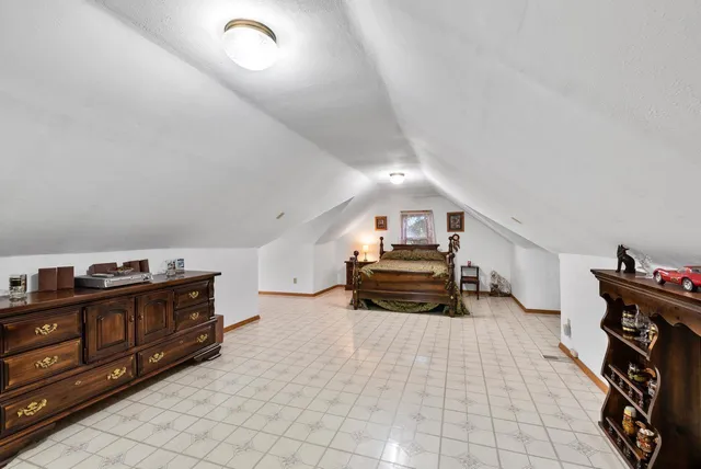 $424,500 | 2901 West Forest Hill Avenue, Franklin, WI 53132