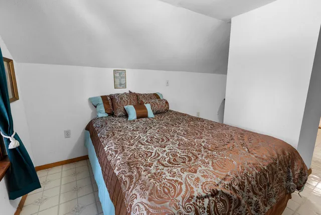 $424,500 | 2901 West Forest Hill Avenue, Franklin, WI 53132