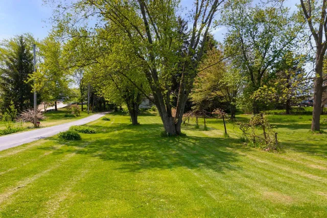 $424,500 | 2901 West Forest Hill Avenue, Franklin, WI 53132