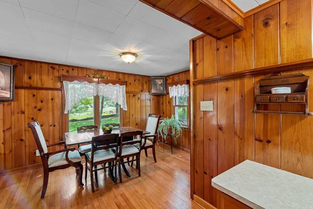 $424,500 | 2901 West Forest Hill Avenue, Franklin, WI 53132