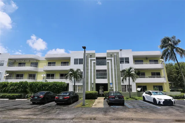 $2,550 | 10755 Southwest 108th Avenue, Unit 105, Miami, FL 33176