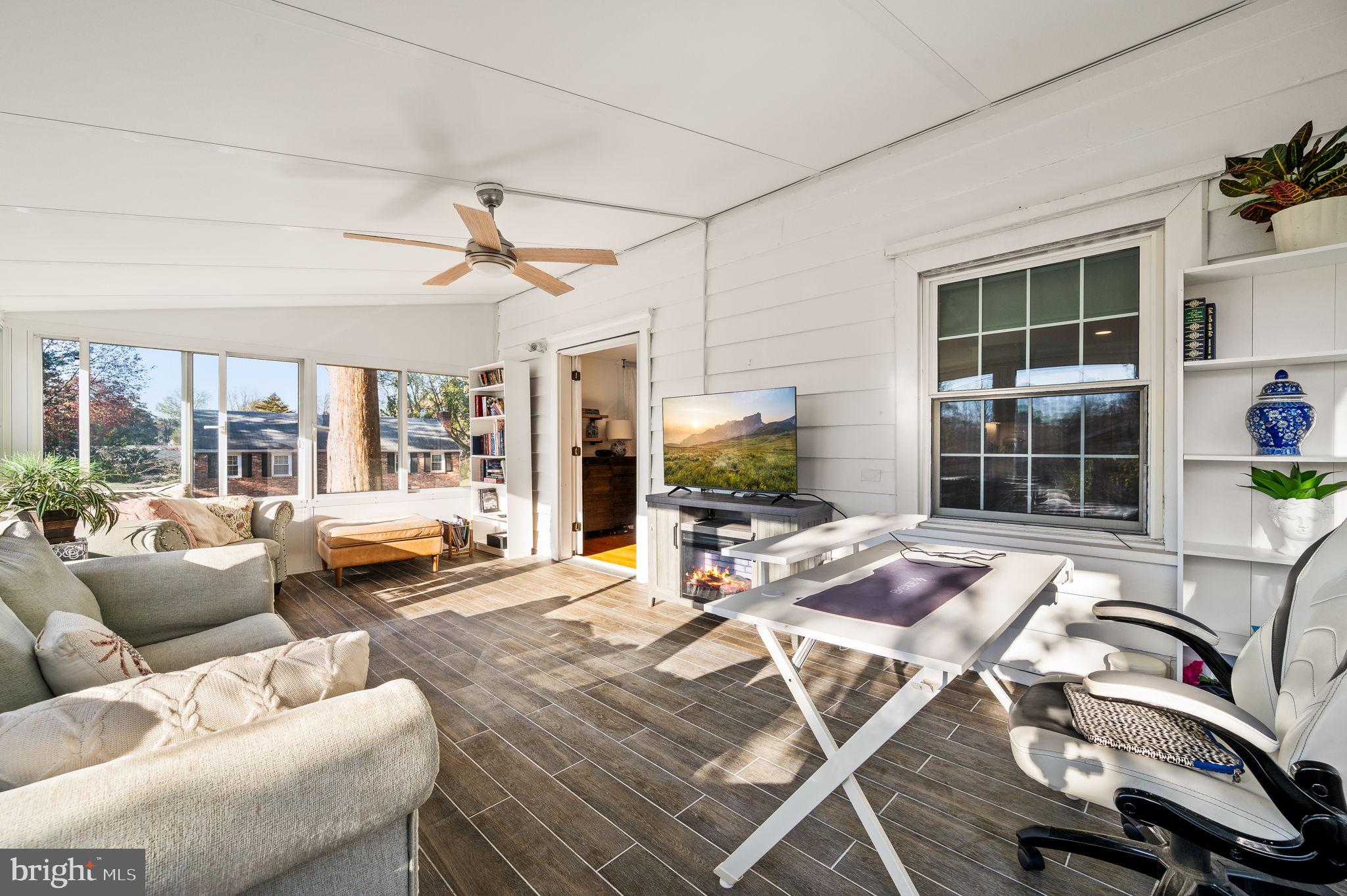 32 Henley Road Wynnewood, PA 19096 - Photo 22 of 45 Enclosed Deck