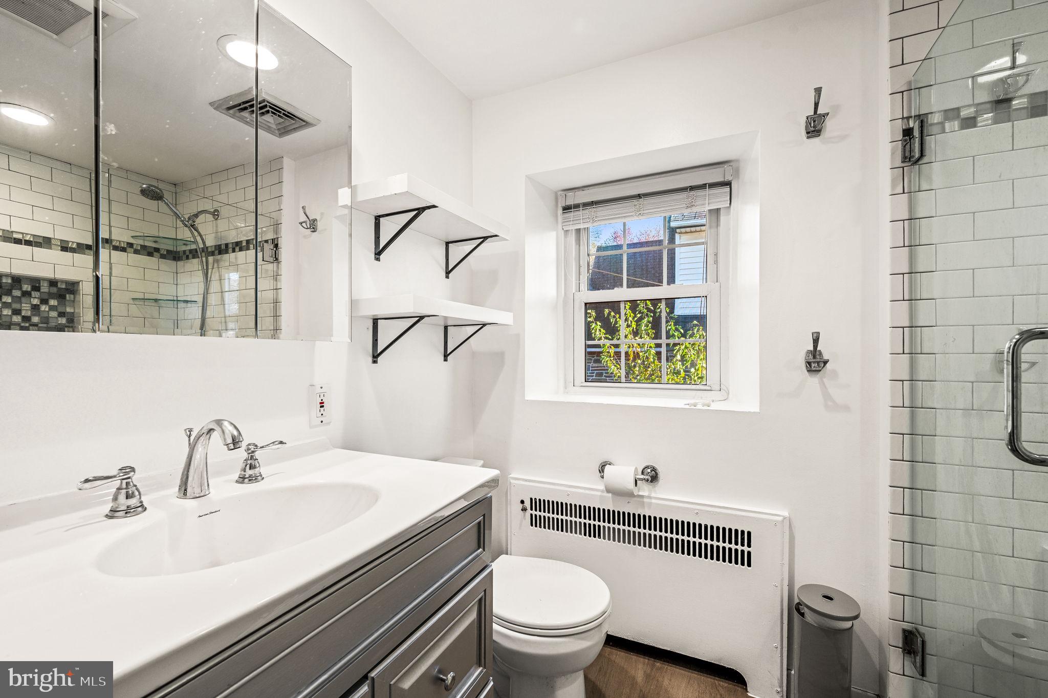 32 Henley Road Wynnewood, PA 19096 - Photo 27 of 45 Primary Bathroom