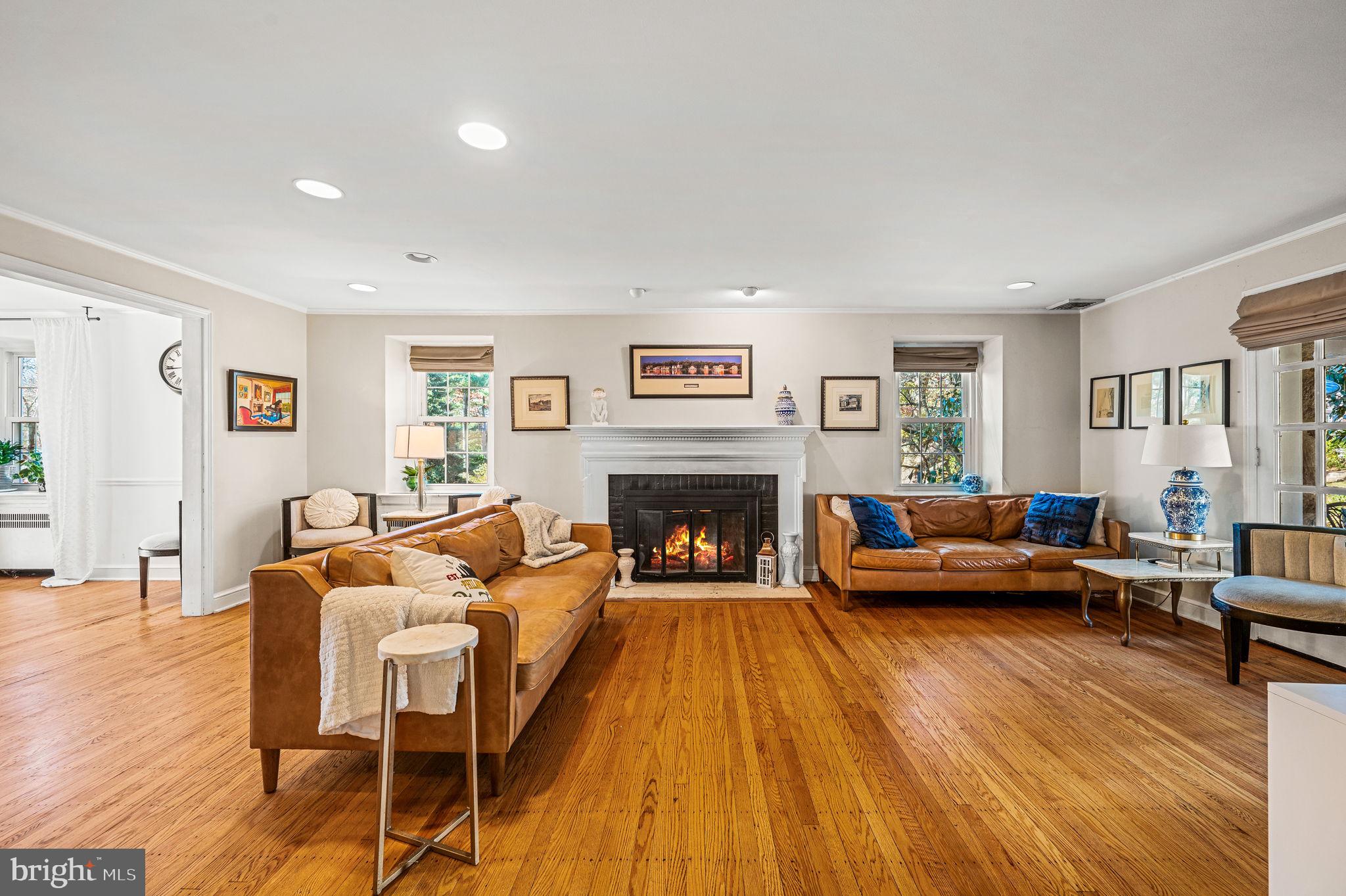 32 Henley Road Wynnewood, PA 19096 - Photo 8 of 45 Living Room