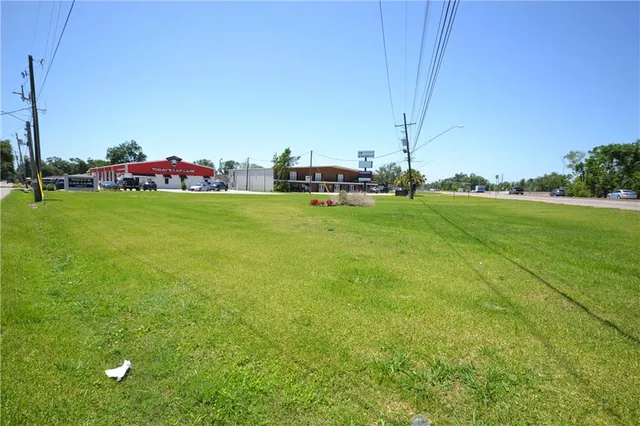 $399,900 | 12429 Highway 90, Luling, LA 70070