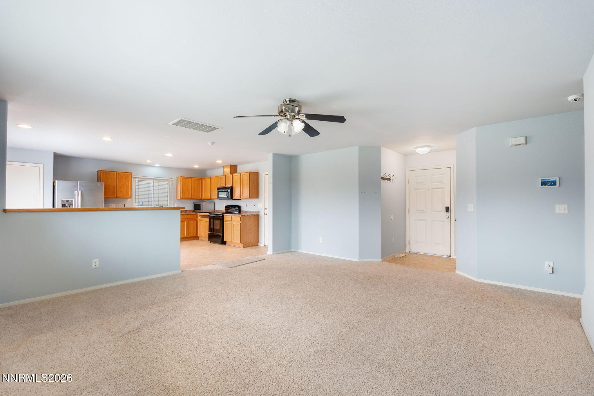 7655 East Key Largo Court Reno, NV 89506 - Photo 3 of 26 Living Room