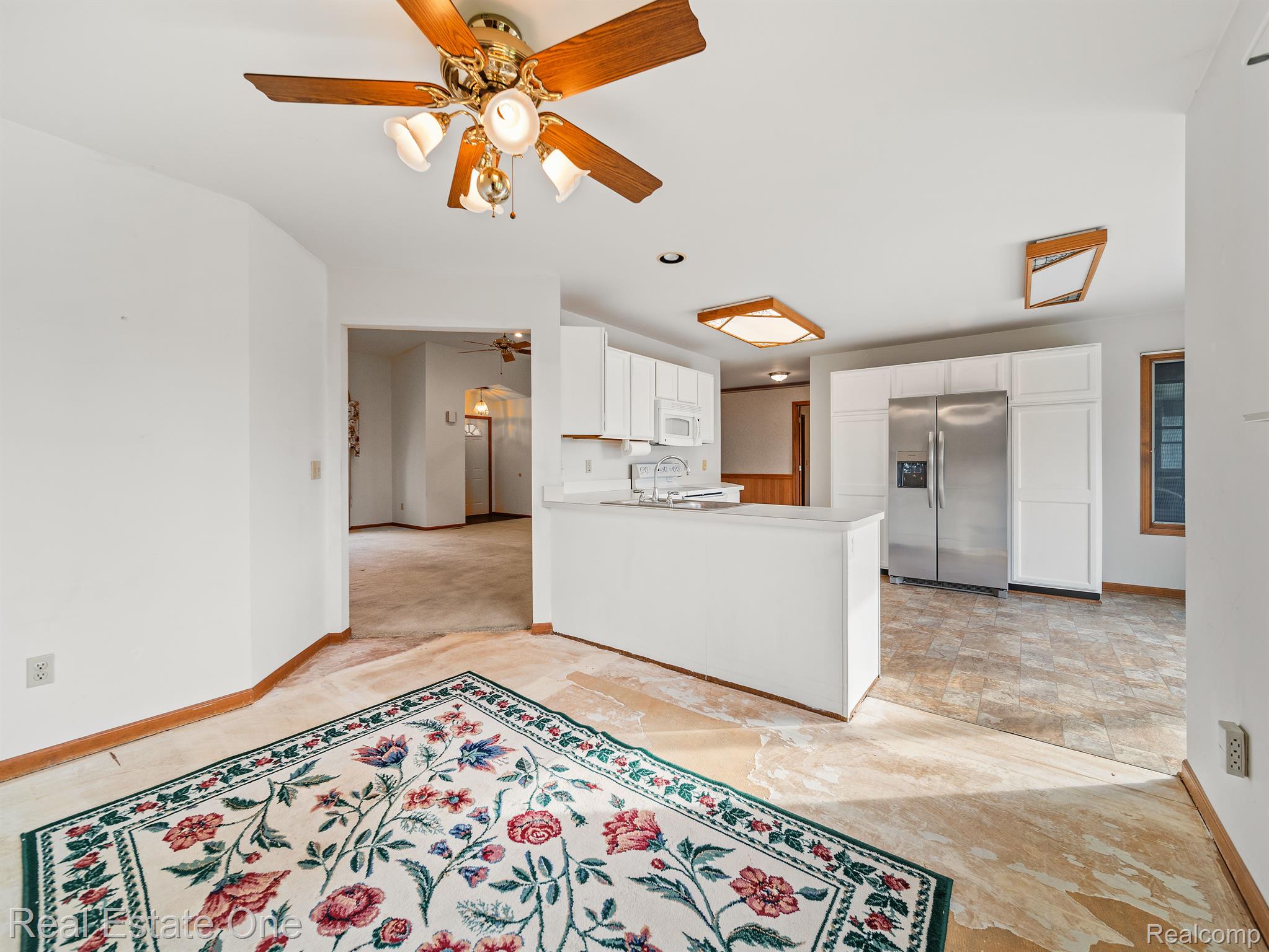 6862 Kestrel Ridge Road Brighton, MI 48116 - Photo 6 of 31 Dining Room