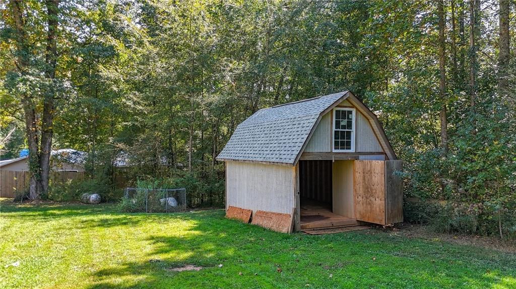 2794 Cleburne Parkway Powder Springs, GA 30127 - Photo 46 of 49 a view of a house with backyard