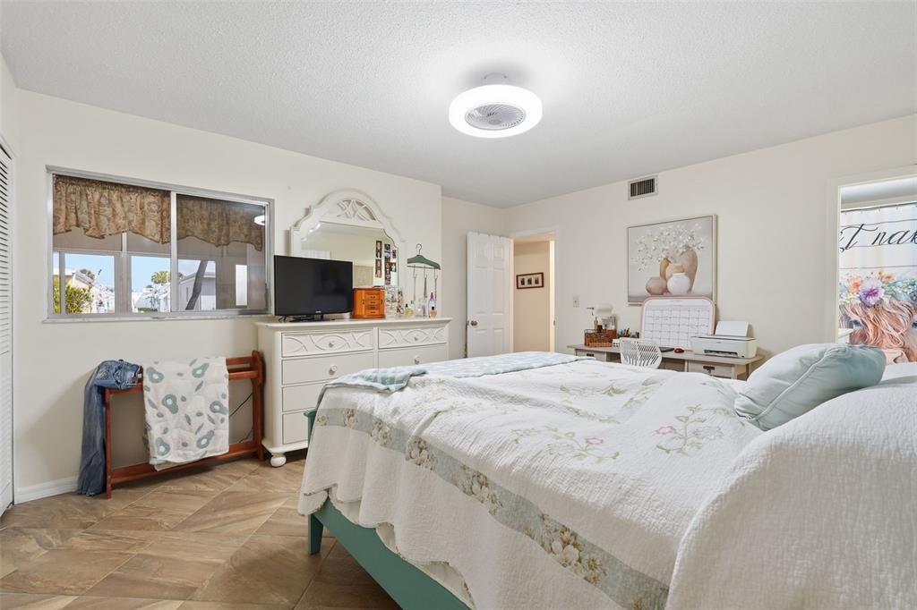 250 Rosery Road Northwest, Unit 351 Largo, FL 33770 - Photo 12 of 20