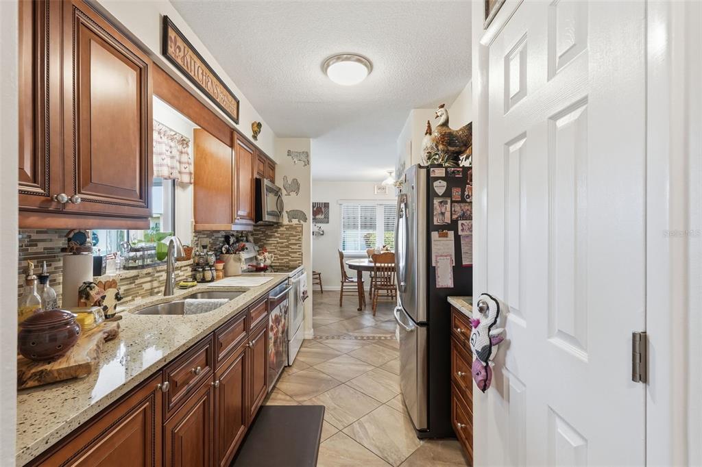 250 Rosery Road Northwest, Unit 351 Largo, FL 33770 - Photo 9 of 20