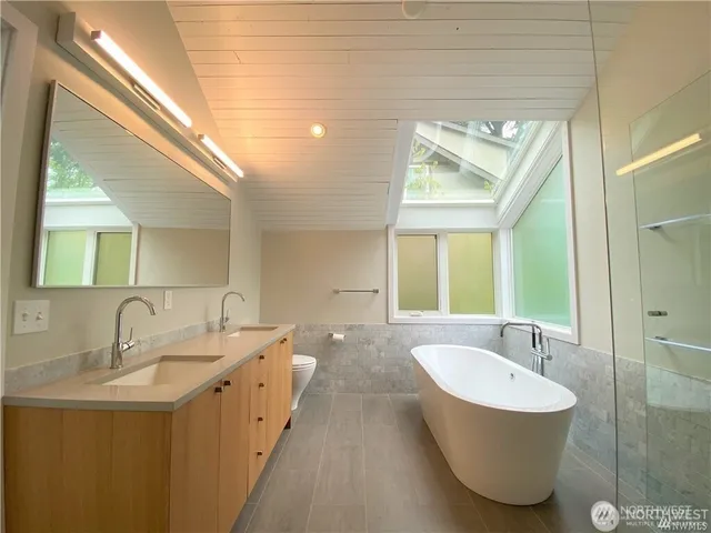 $5,200 | 3440 South Mt Baker Boulevard, Seattle, WA 98144