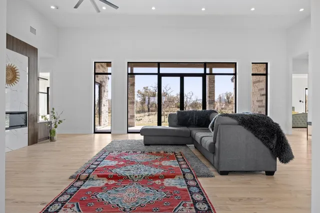 $4,200 | 333 Spicewood Trails Drive, Spicewood, TX 78669