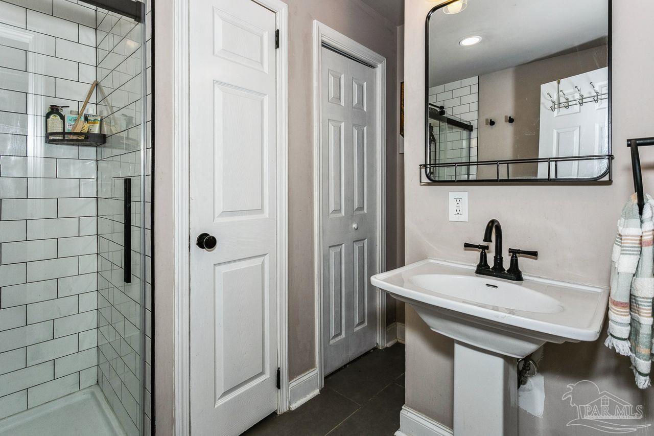 201 Tara Road Pensacola, FL 32534 - Photo 25 of 50 Gallery Image 25