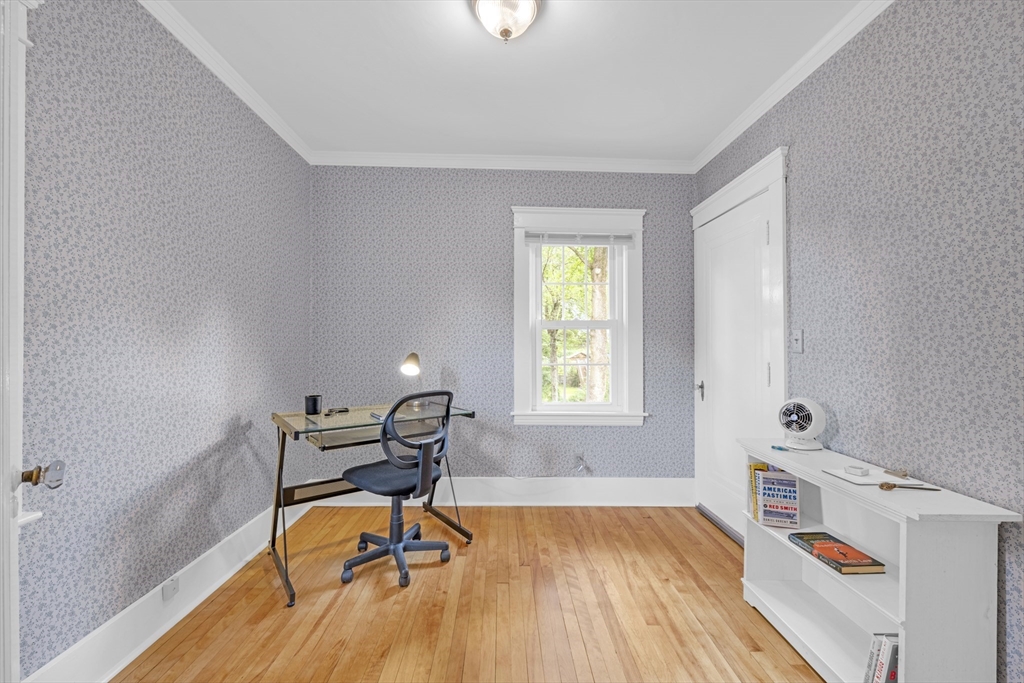 122 Longfellow Road Worcester, MA 01602 - Photo 19 of 42 Gallery Image 19