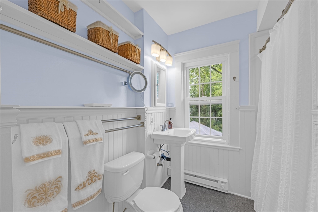 122 Longfellow Road Worcester, MA 01602 - Photo 25 of 42 Gallery Image 25