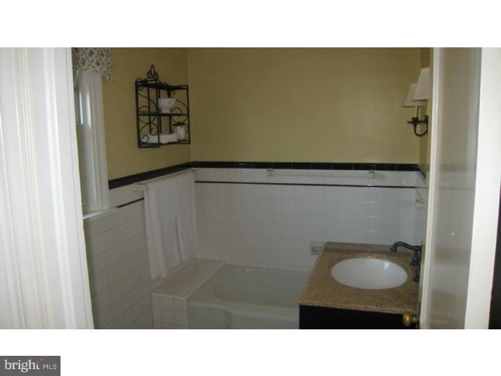 212 Academy Road Hatboro, PA 19040 - Photo 16 of 19 Bathroom
