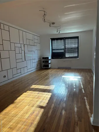 $2,100 | 73-11 Bell Boulevard, Unit 1B | Oakland Gardens