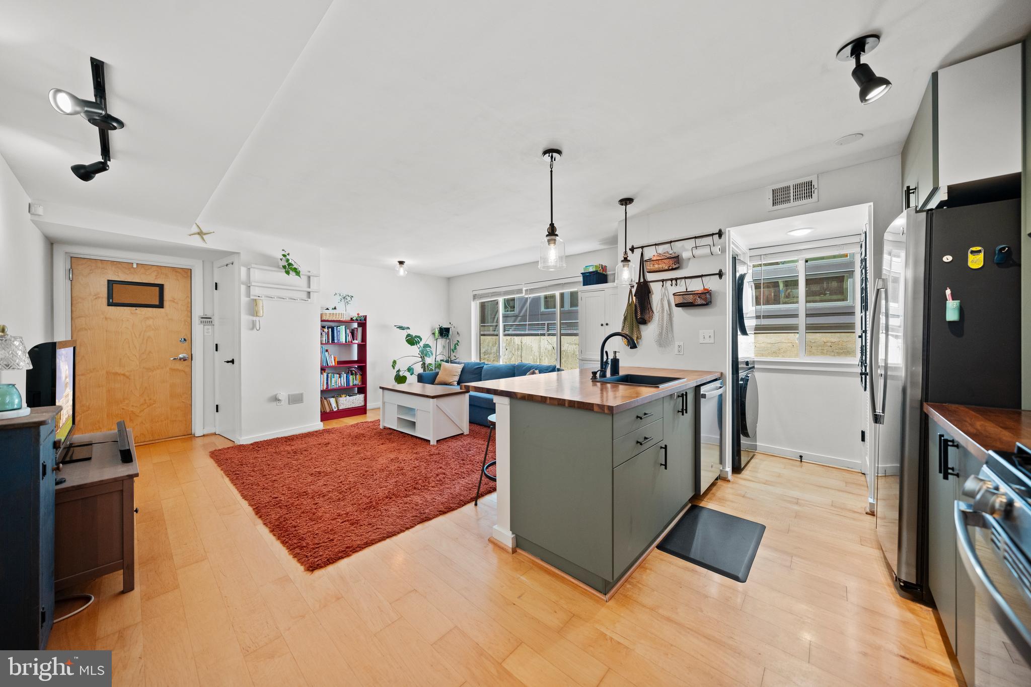 1439 Chapin Street Northwest, Unit 103 Washington, DC 20009 - Photo 7 of 33