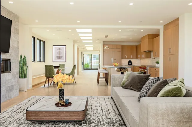 $47,000 | 404 16th Street, Manhattan Beach, CA 90266