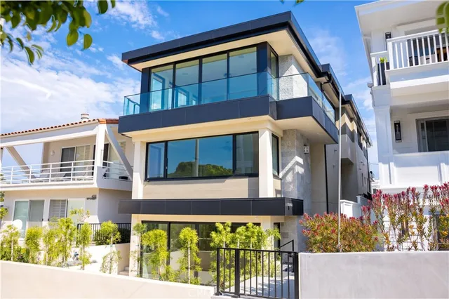 $47,000 | 404 16th Street, Manhattan Beach, CA 90266