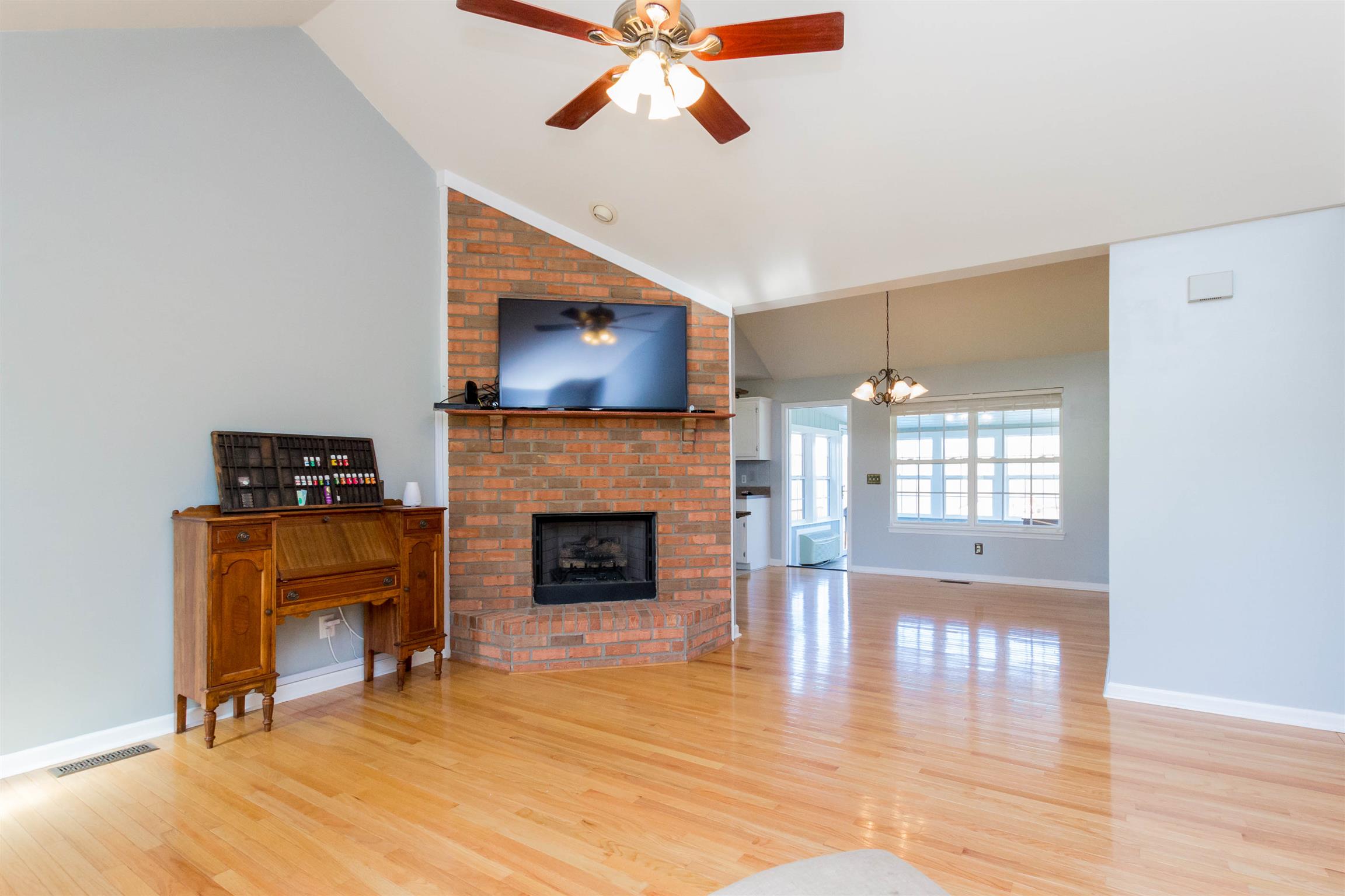 1547 Errel Dowlen Road Pleasant View, TN 37146 - Photo 9 of 25 Gallery Image 9