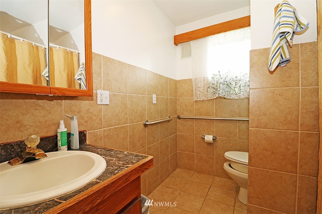 17506 Brook Boulevard Bothell, WA 98012 - Photo 22 of 25