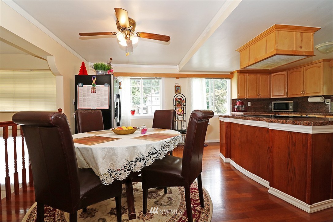 17506 Brook Boulevard Bothell, WA 98012 - Photo 4 of 25