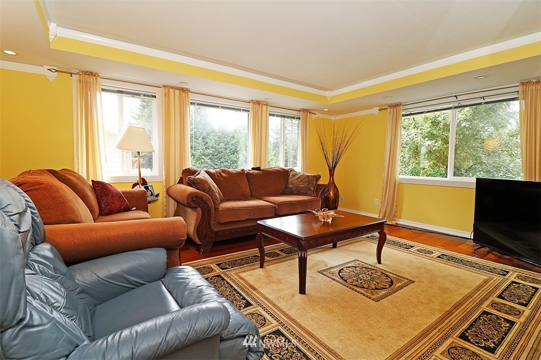 17506 Brook Boulevard Bothell, WA 98012 - Photo 6 of 25