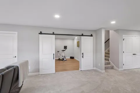 $699,900 | 2109 Valley Creek Lane, Shakopee, MN 55379