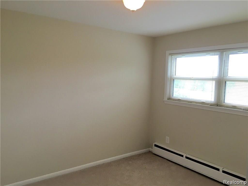 2910 West 13 Mile Road Royal Oak, MI 48073 - Photo 5 of 11