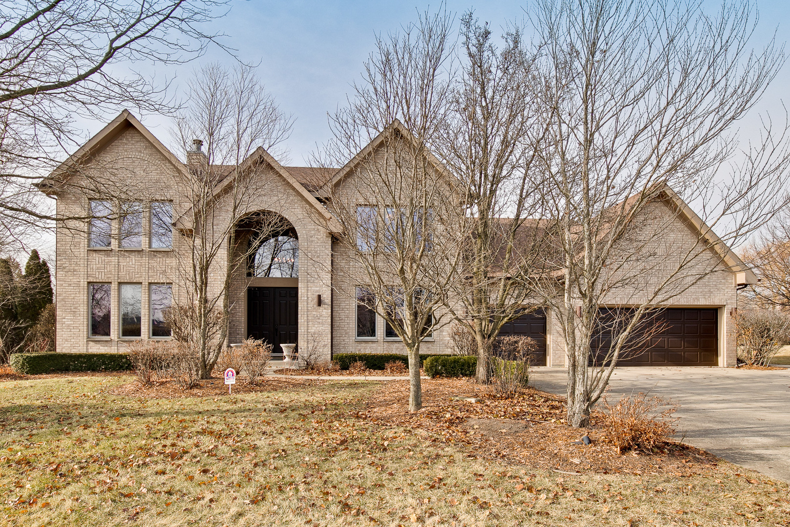 2023 Sheridan Road Buffalo Grove, IL 60089 - Photo 2 of 45